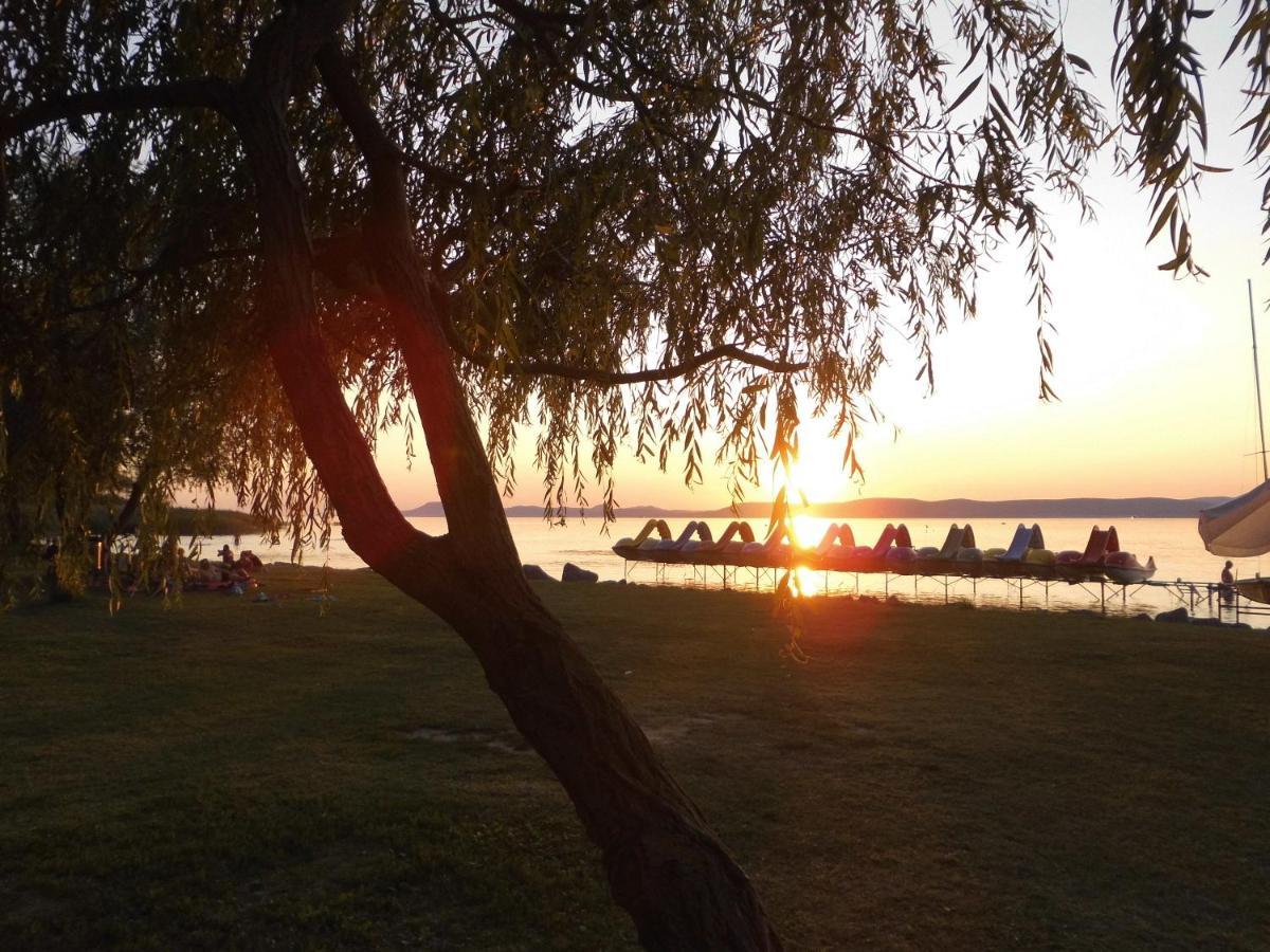 Kenge Apartmanok Balatonszemes Bagian luar foto